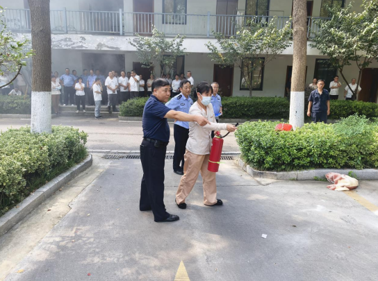 鎮(zhèn)江市公安局組織開展消防安全培訓(xùn)活動(dòng)